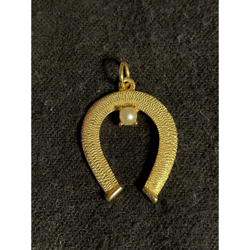 Vintage Horseshoe gold Color pendant 1" Pearl Costume Jewelry